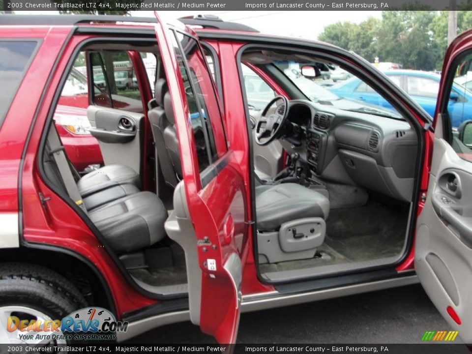 2003 Chevrolet TrailBlazer LTZ 4x4 Majestic Red Metallic / Medium Pewter Photo #7