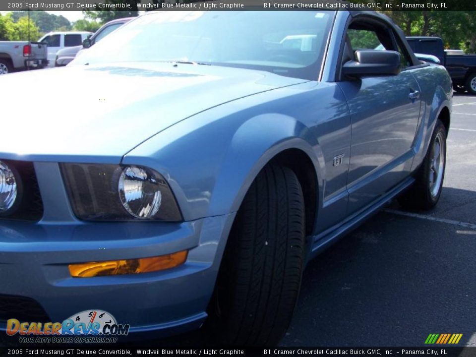 2005 Ford Mustang GT Deluxe Convertible Windveil Blue Metallic / Light Graphite Photo #10