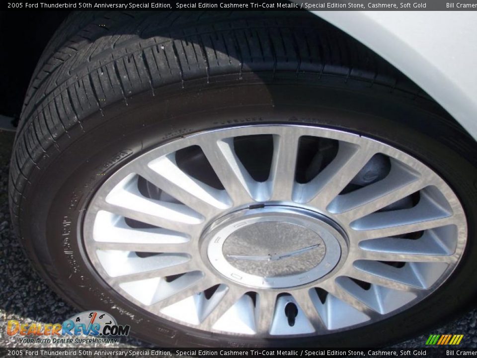 2005 Ford Thunderbird 50th Anniversary Special Edition Special Edition Cashmere Tri-Coat Metallic / Special Edition Stone, Cashmere, Soft Gold Photo #12