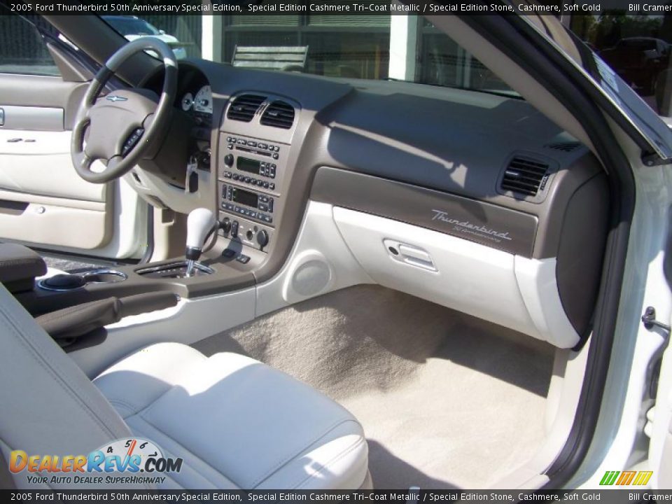 2005 Ford Thunderbird 50th Anniversary Special Edition Special Edition Cashmere Tri-Coat Metallic / Special Edition Stone, Cashmere, Soft Gold Photo #17