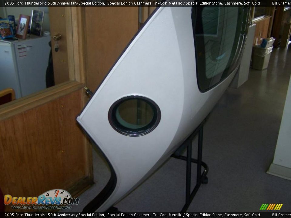 2005 Ford Thunderbird 50th Anniversary Special Edition Special Edition Cashmere Tri-Coat Metallic / Special Edition Stone, Cashmere, Soft Gold Photo #27