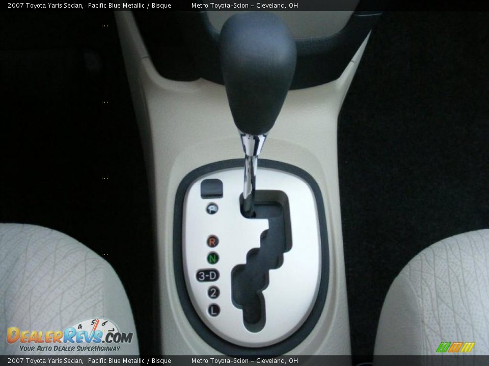 2007 Toyota Yaris Sedan Pacific Blue Metallic / Bisque Photo #22