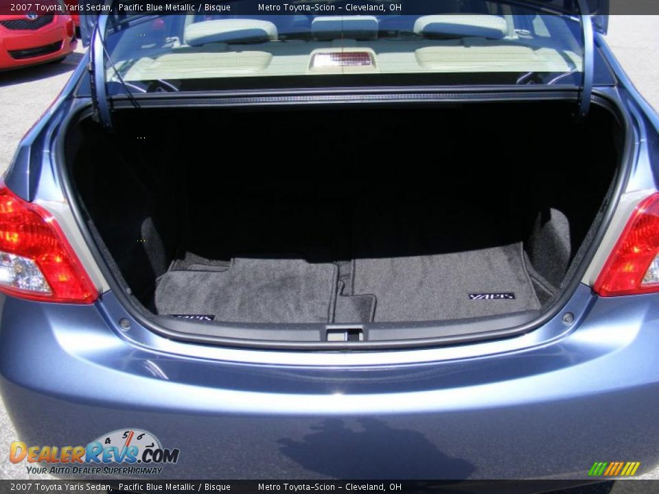 2007 Toyota Yaris Sedan Pacific Blue Metallic / Bisque Photo #25