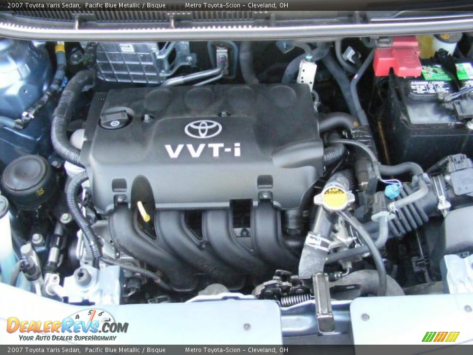 2007 Toyota Yaris Sedan Pacific Blue Metallic / Bisque Photo #27