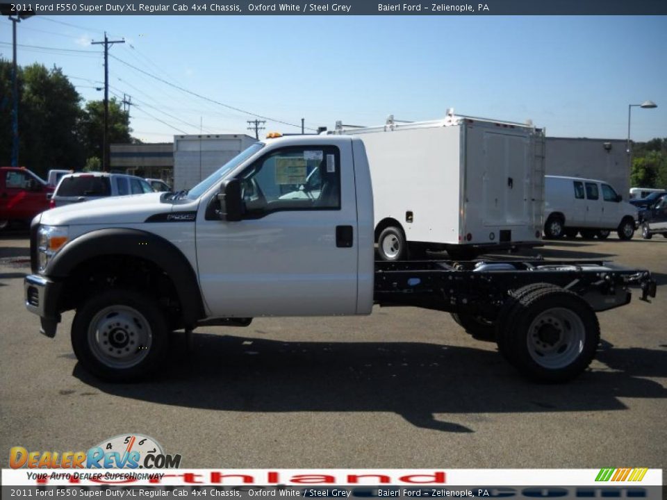 2011 Ford F550 Super Duty XL Regular Cab 4x4 Chassis Oxford White / Steel Grey Photo #1