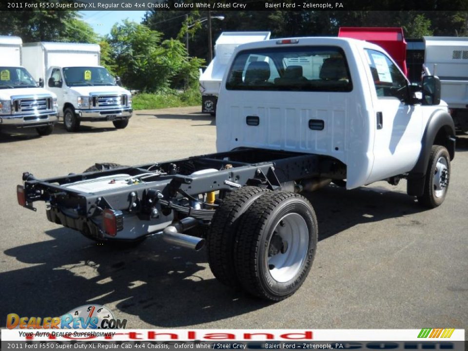 2011 Ford F550 Super Duty XL Regular Cab 4x4 Chassis Oxford White / Steel Grey Photo #9