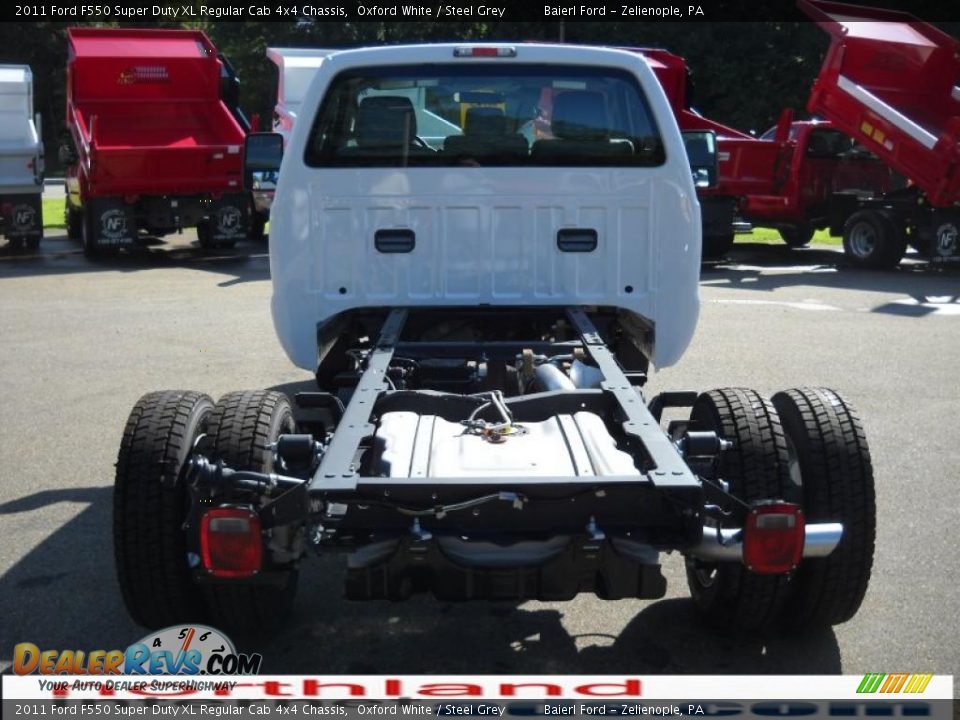 2011 Ford F550 Super Duty XL Regular Cab 4x4 Chassis Oxford White / Steel Grey Photo #10