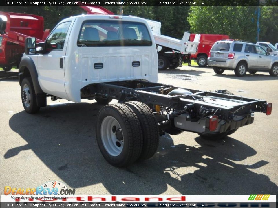 2011 Ford F550 Super Duty XL Regular Cab 4x4 Chassis Oxford White / Steel Grey Photo #11