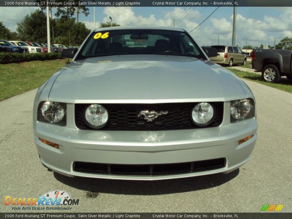 2006 Ford Mustang GT Premium Coupe Satin Silver Metallic / Light Graphite Photo #12