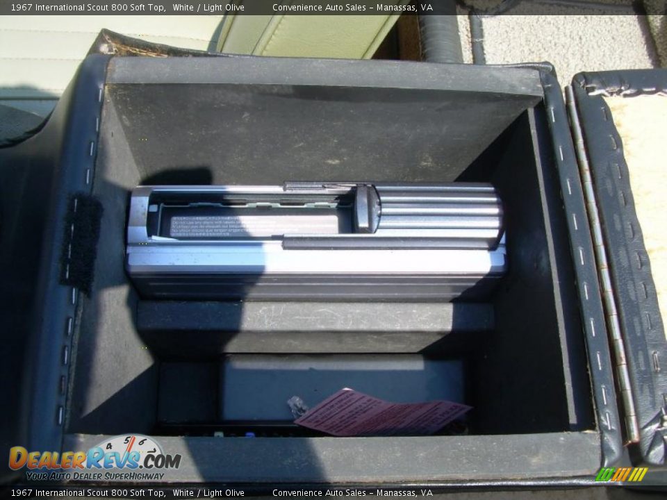 1967 International Scout 800 Soft Top White / Light Olive Photo #17