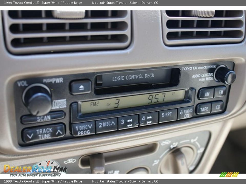 1999 Toyota Corolla LE Super White / Pebble Beige Photo #19