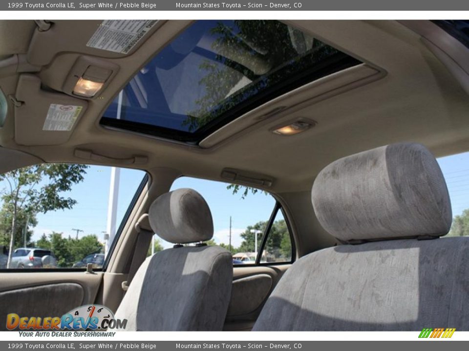 1999 Toyota Corolla LE Super White / Pebble Beige Photo #28