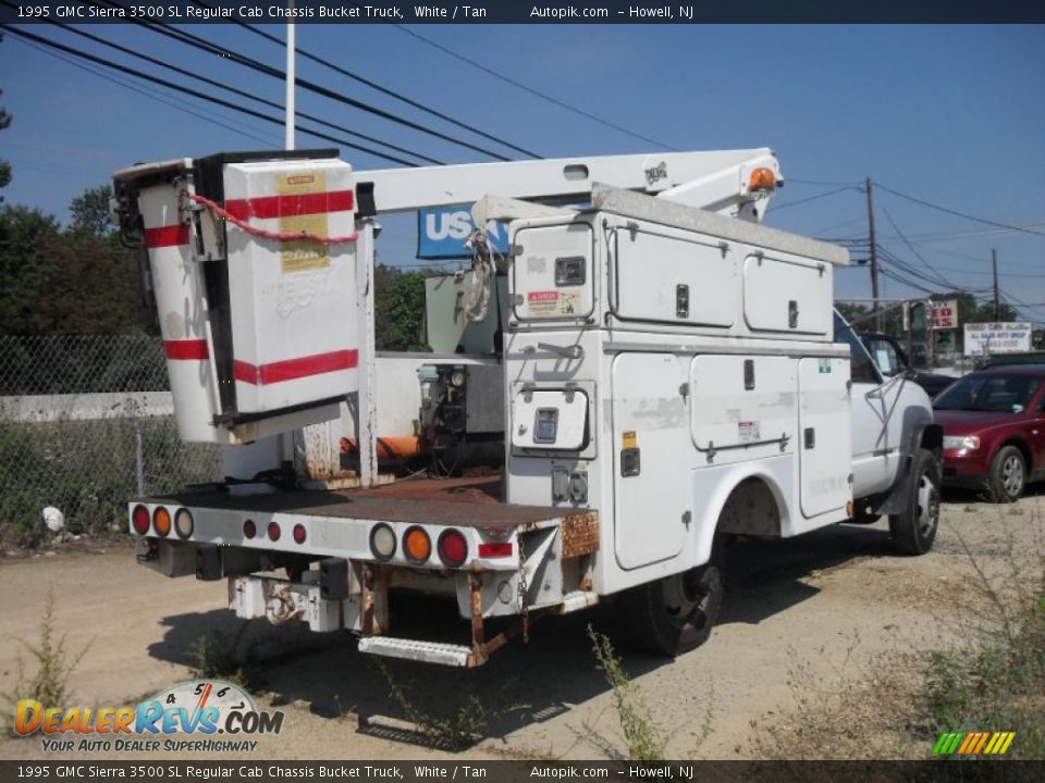 1995 GMC Sierra 3500 SL Regular Cab Chassis Bucket Truck White / Tan Photo #5