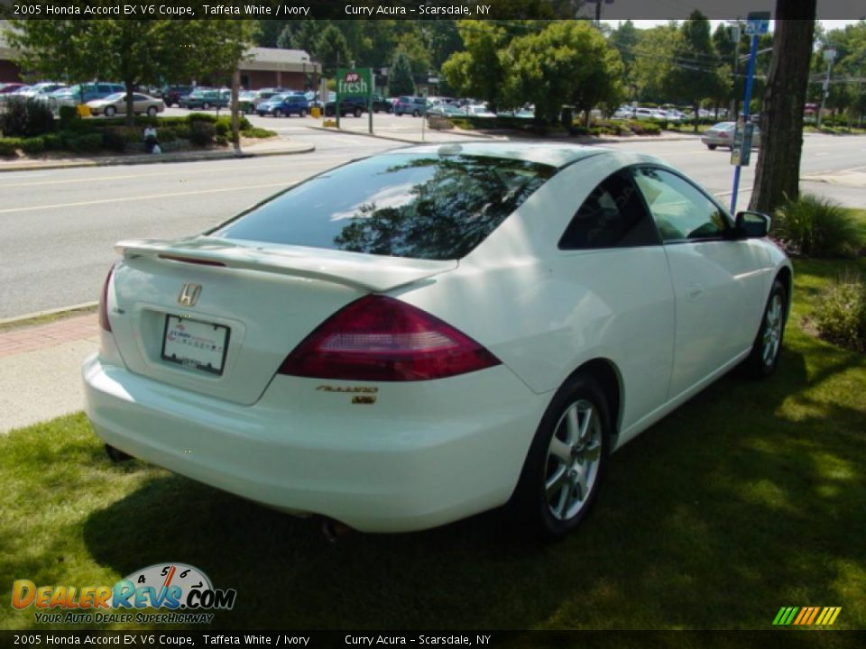 2005 White honda accord coupe #2