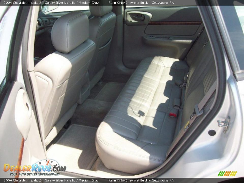 2004 Chevrolet Impala LS Galaxy Silver Metallic / Medium Gray Photo #27