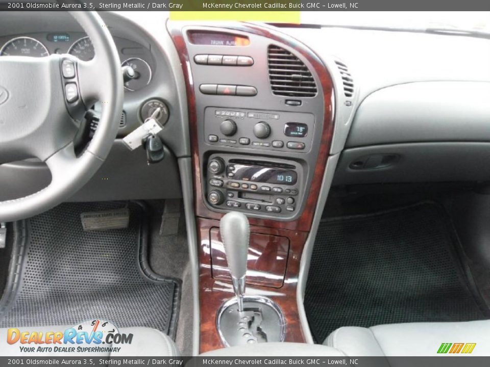 2001 Oldsmobile Aurora 3.5 Sterling Metallic / Dark Gray Photo #16