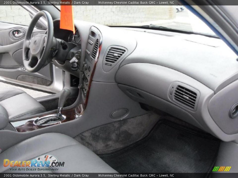 2001 Oldsmobile Aurora 3.5 Sterling Metallic / Dark Gray Photo #20