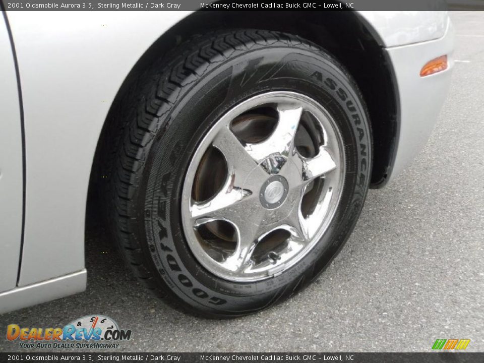 2001 Oldsmobile Aurora 3.5 Sterling Metallic / Dark Gray Photo #22