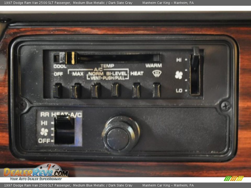 1997 Dodge Ram Van 2500 SLT Passenger Medium Blue Metallic / Dark Slate Gray Photo #9