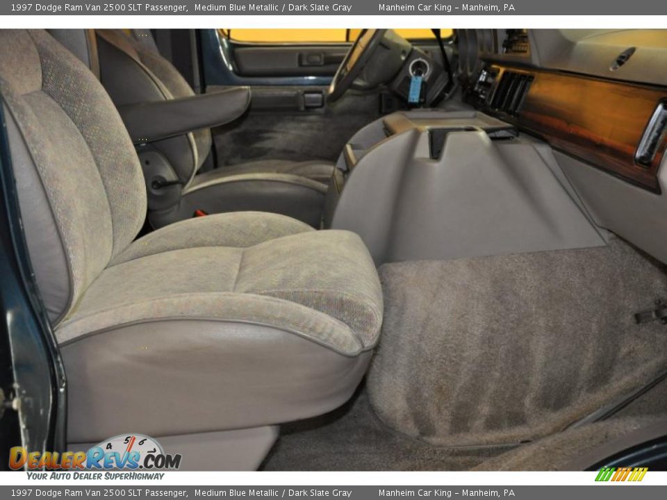 1997 Dodge Ram Van 2500 SLT Passenger Medium Blue Metallic / Dark Slate Gray Photo #16