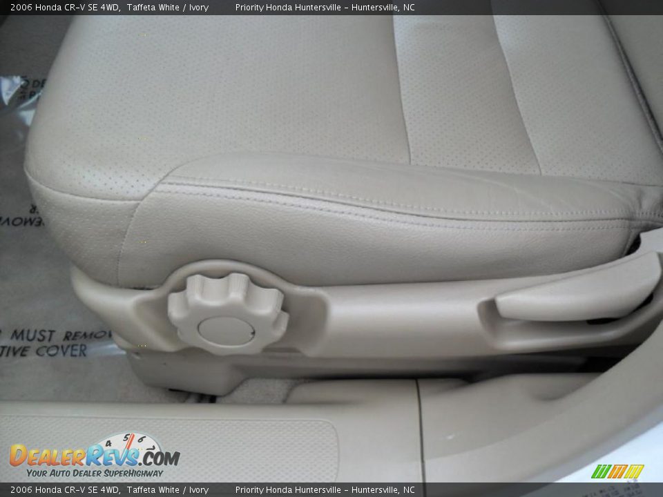 2006 Honda CR-V SE 4WD Taffeta White / Ivory Photo #8