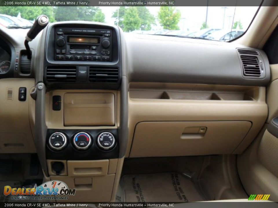 2006 Honda CR-V SE 4WD Taffeta White / Ivory Photo #18
