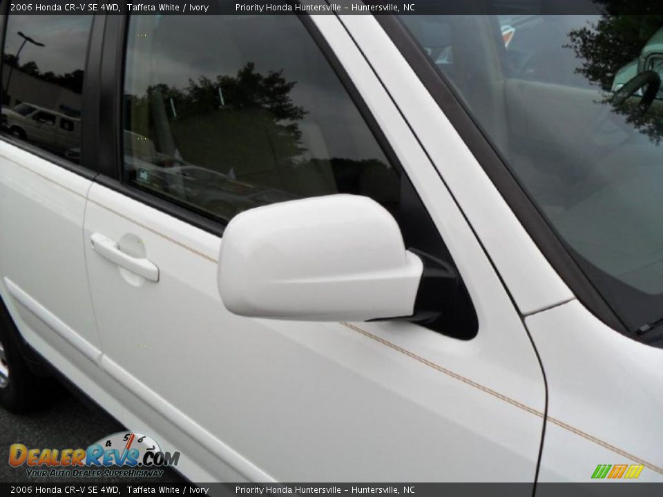 2006 Honda CR-V SE 4WD Taffeta White / Ivory Photo #25