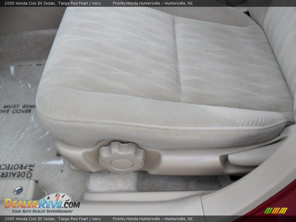 2005 Honda Civic EX Sedan Tango Red Pearl / Ivory Photo #8