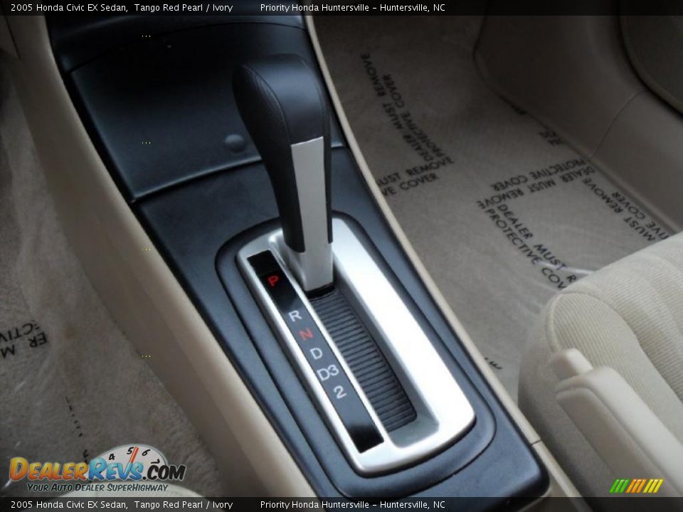 2005 Honda Civic EX Sedan Tango Red Pearl / Ivory Photo #13