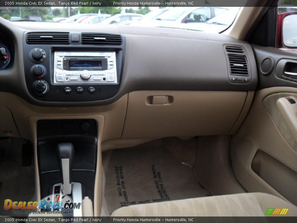 2005 Honda Civic EX Sedan Tango Red Pearl / Ivory Photo #17