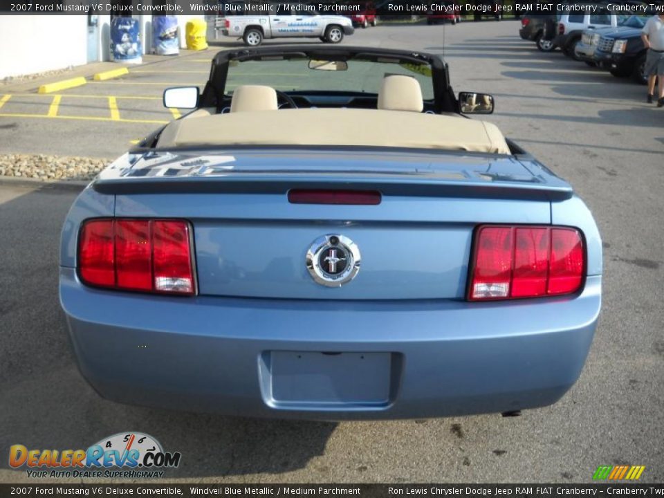 2007 Ford Mustang V6 Deluxe Convertible Windveil Blue Metallic / Medium Parchment Photo #3