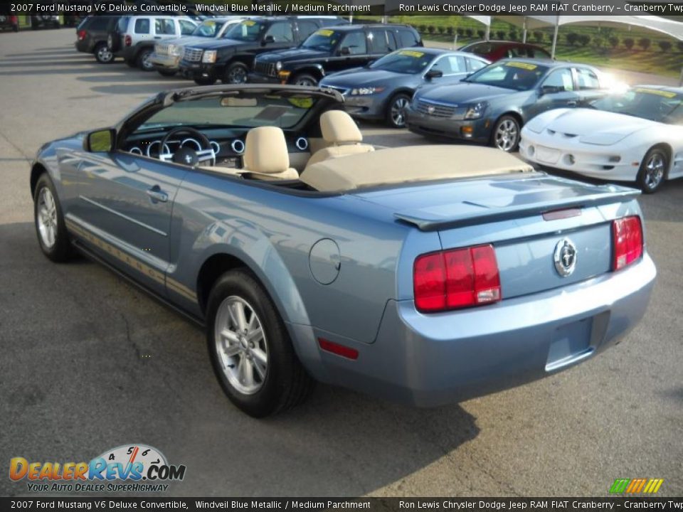 2007 Ford Mustang V6 Deluxe Convertible Windveil Blue Metallic / Medium Parchment Photo #4