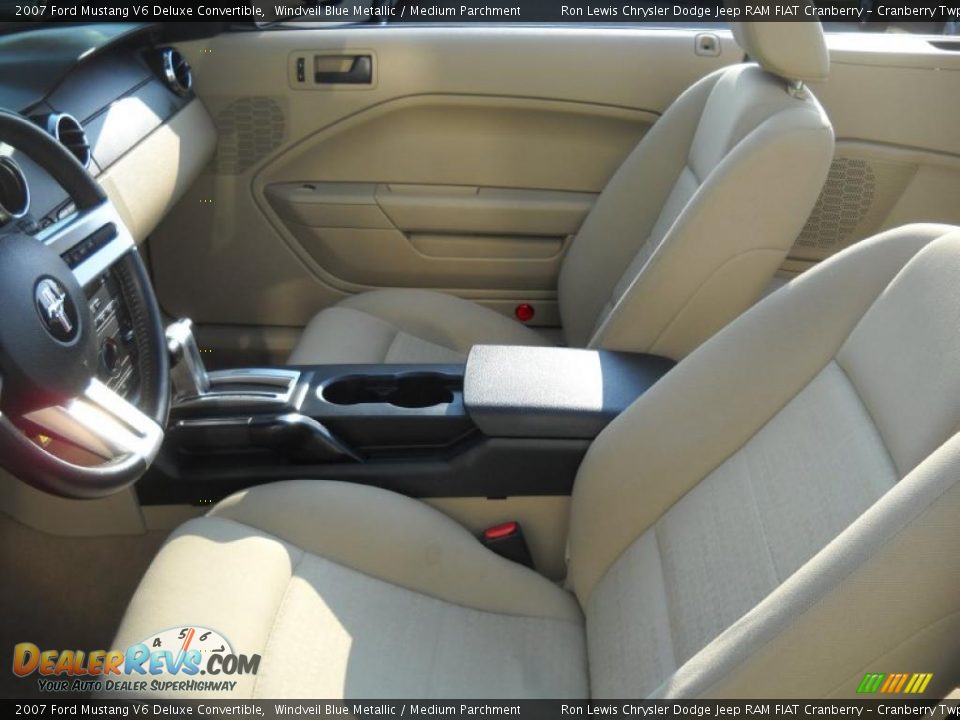 2007 Ford Mustang V6 Deluxe Convertible Windveil Blue Metallic / Medium Parchment Photo #8