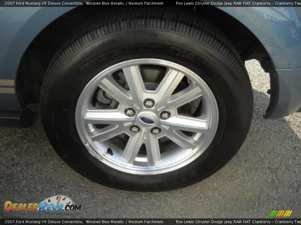 2007 Ford Mustang V6 Deluxe Convertible Windveil Blue Metallic / Medium Parchment Photo #13