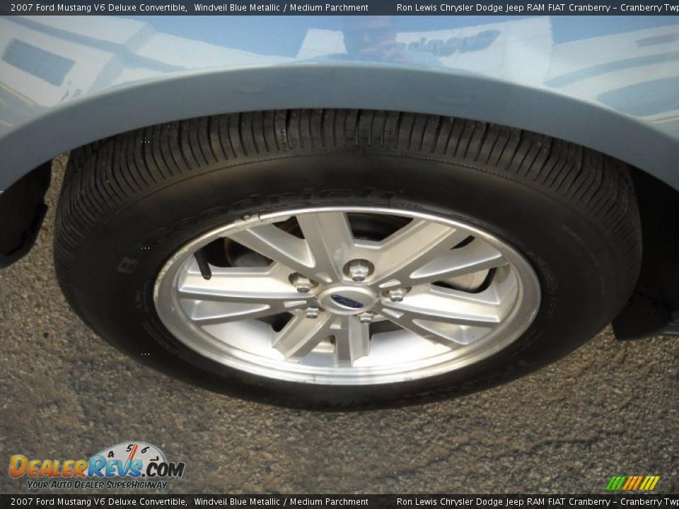 2007 Ford Mustang V6 Deluxe Convertible Windveil Blue Metallic / Medium Parchment Photo #15