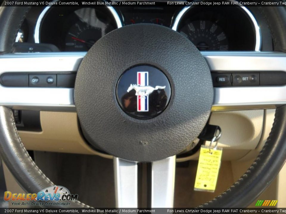 2007 Ford Mustang V6 Deluxe Convertible Windveil Blue Metallic / Medium Parchment Photo #24