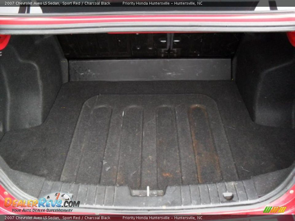 2007 Chevrolet Aveo LS Sedan Sport Red / Charcoal Black Photo #18