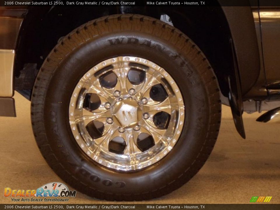 2006 Chevrolet Suburban LS 2500 Dark Gray Metallic / Gray/Dark Charcoal Photo #4