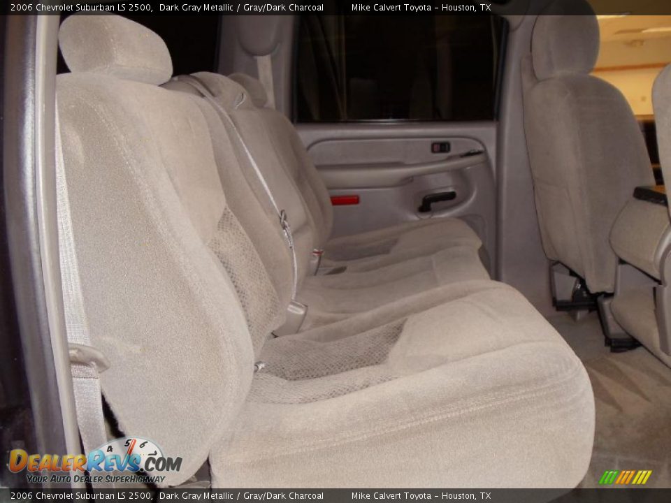 2006 Chevrolet Suburban LS 2500 Dark Gray Metallic / Gray/Dark Charcoal Photo #14