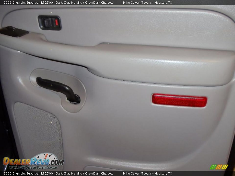 2006 Chevrolet Suburban LS 2500 Dark Gray Metallic / Gray/Dark Charcoal Photo #15