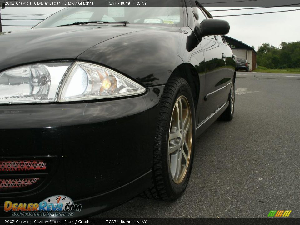2002 Chevrolet Cavalier Sedan Black / Graphite Photo #2