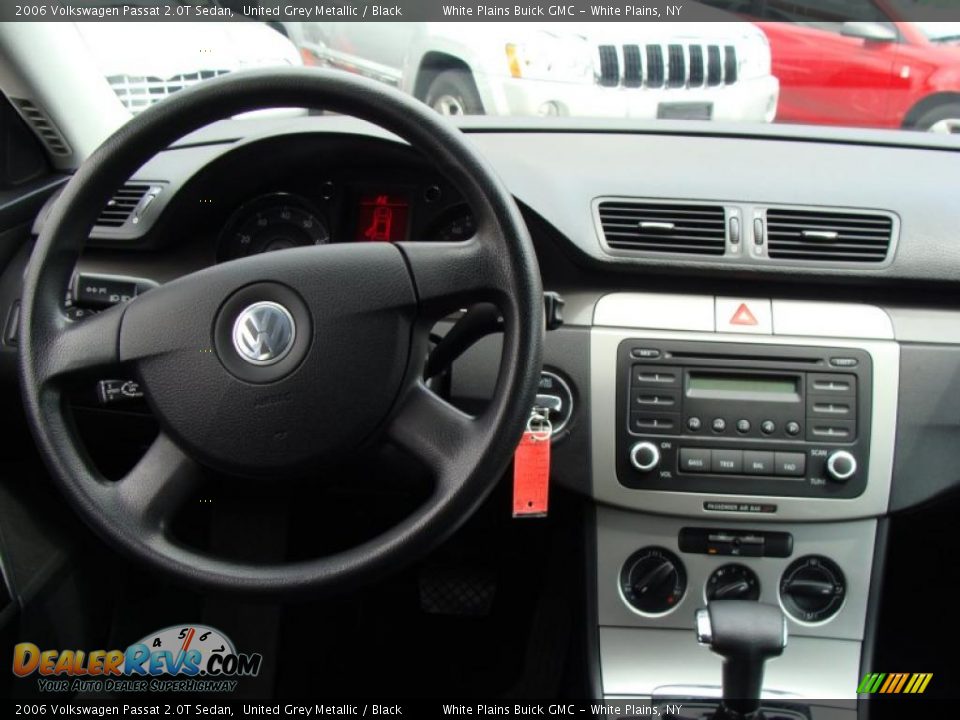 2006 Volkswagen Passat 2.0T Sedan United Grey Metallic / Black Photo #15