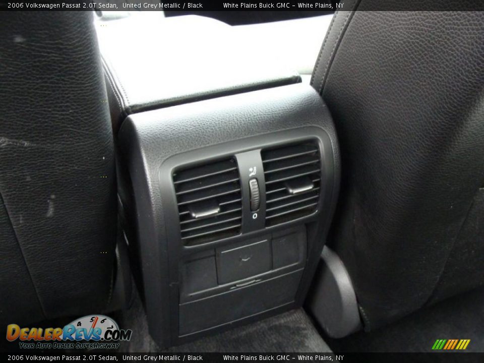2006 Volkswagen Passat 2.0T Sedan United Grey Metallic / Black Photo #19