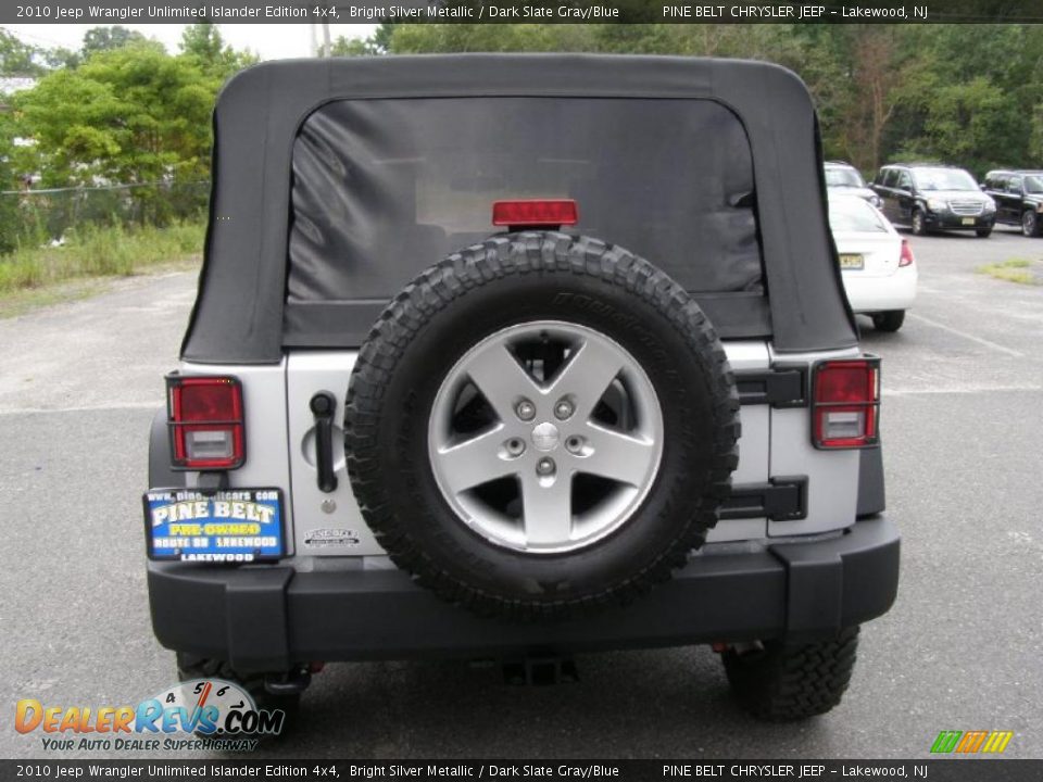 2010 Jeep Wrangler Unlimited Islander Edition 4x4 Bright Silver Metallic / Dark Slate Gray/Blue Photo #6