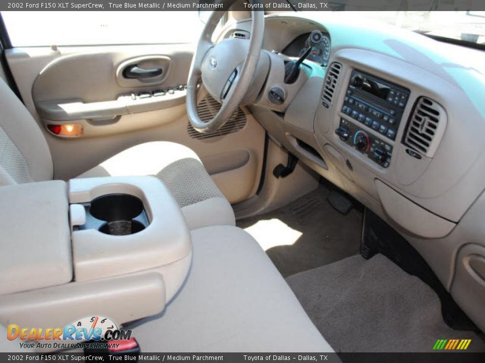 2002 Ford F150 XLT SuperCrew True Blue Metallic / Medium Parchment Photo #9