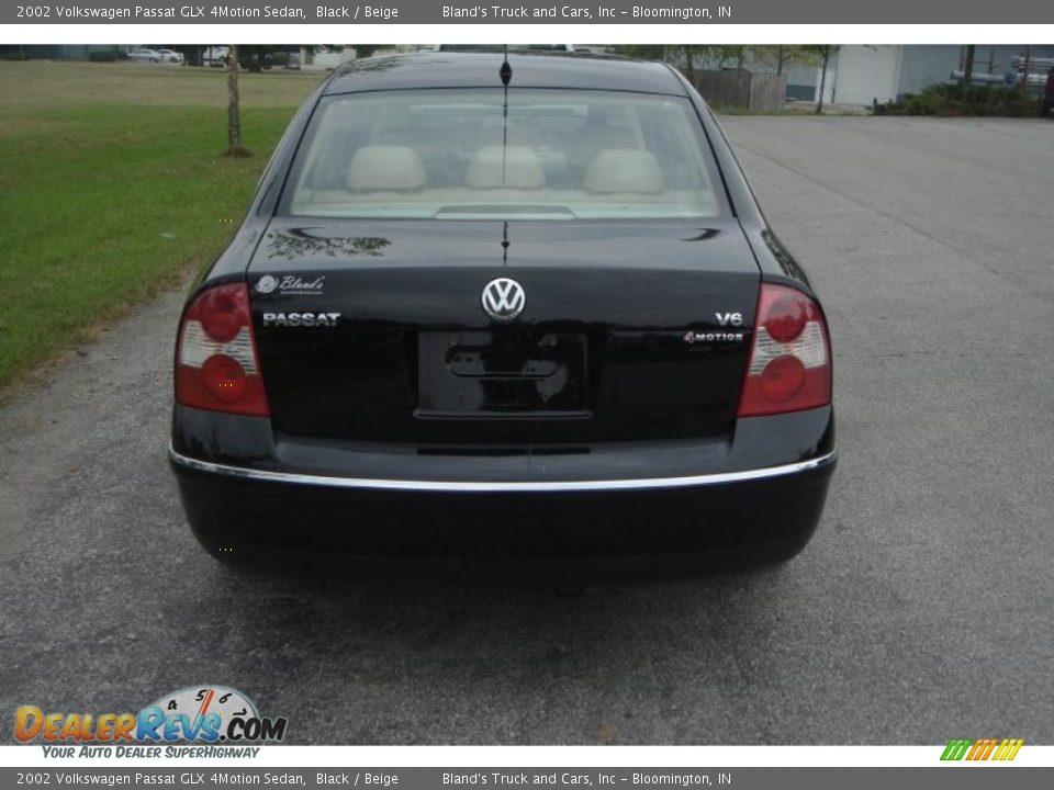 2002 Volkswagen Passat GLX 4Motion Sedan Black / Beige Photo #4