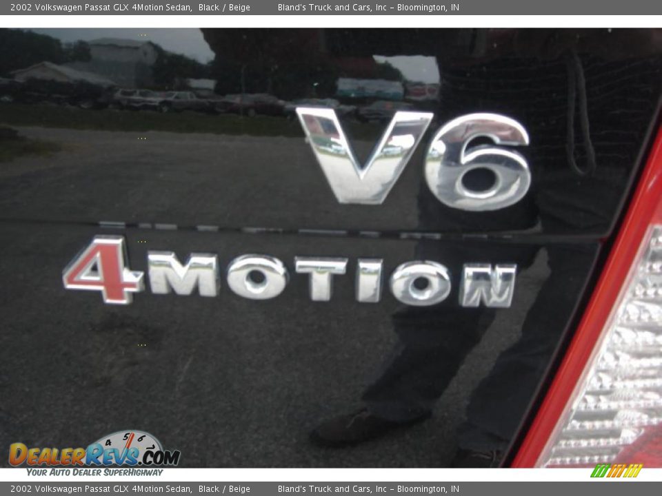 2002 Volkswagen Passat GLX 4Motion Sedan Black / Beige Photo #5