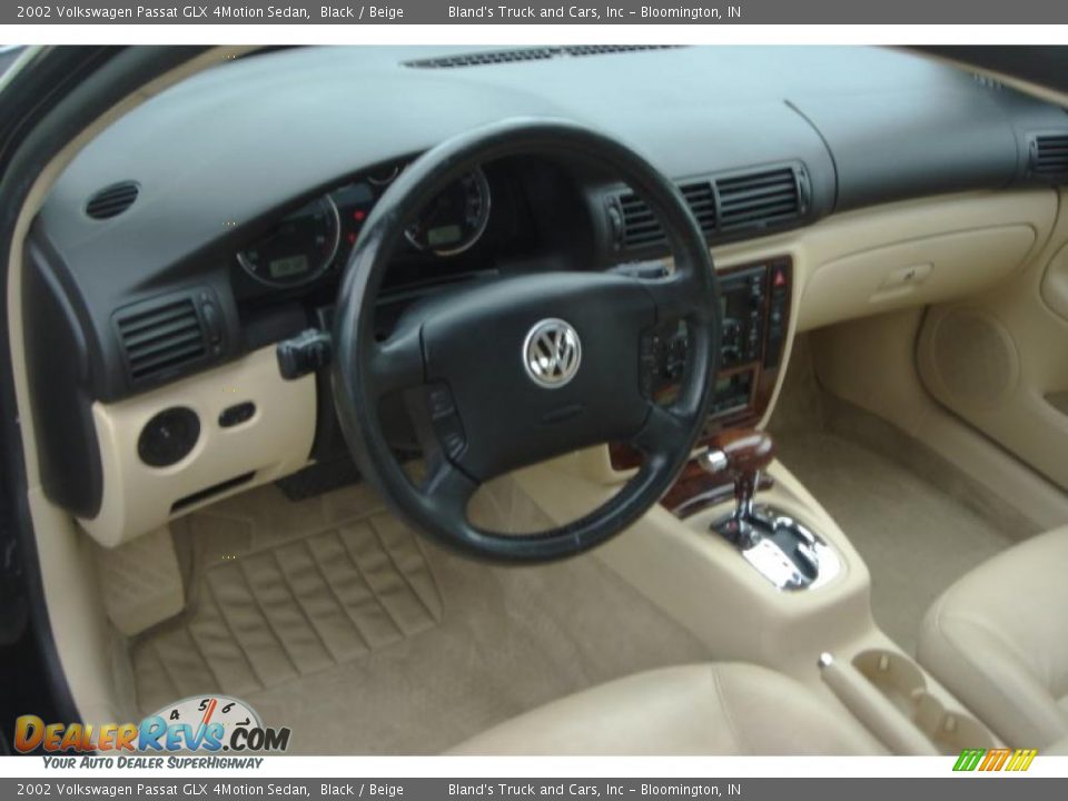 2002 Volkswagen Passat GLX 4Motion Sedan Black / Beige Photo #16