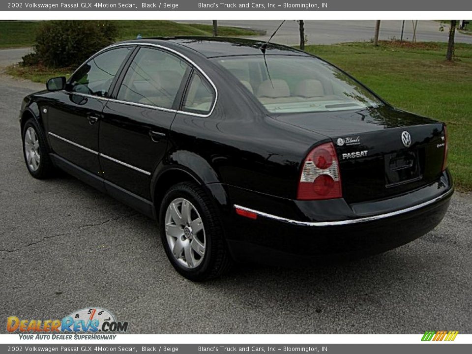 2002 Volkswagen Passat GLX 4Motion Sedan Black / Beige Photo #30