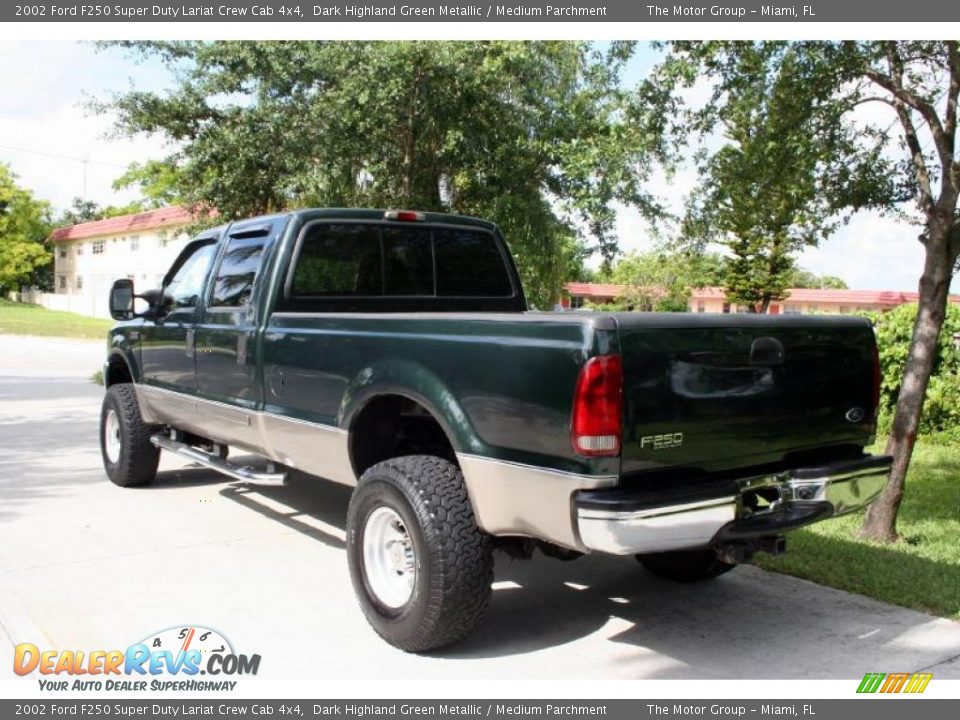 2002 Ford F250 Super Duty Lariat Crew Cab 4x4 Dark Highland Green Metallic / Medium Parchment Photo #6